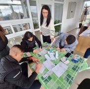 Творческо ателие за децата от услугите